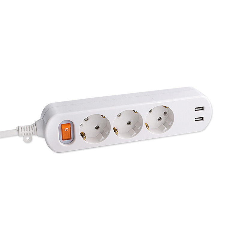 3 uttag EU -standarduttag med 2 USB -portar och 1 huvudbrytare