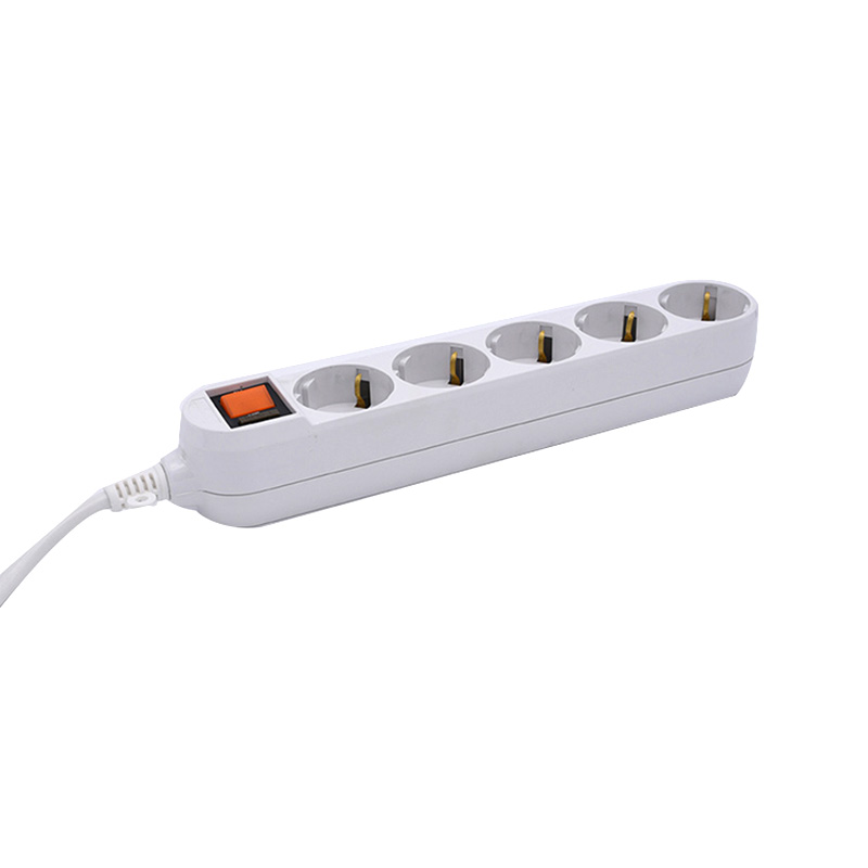 V0-V1 Level 5 Outlets EU Standarduttag med överbelastningsskyddsbrytare V0-V1 Level 5 Outlets EU Standarduttag med överbelastningsskyddsbrytare